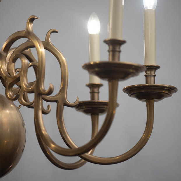 Large Williamsburg Chandelier in Antique Brass