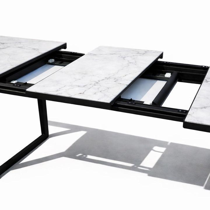 Bagel Black extendable Dining table with Ceramic Calacata Gold top
