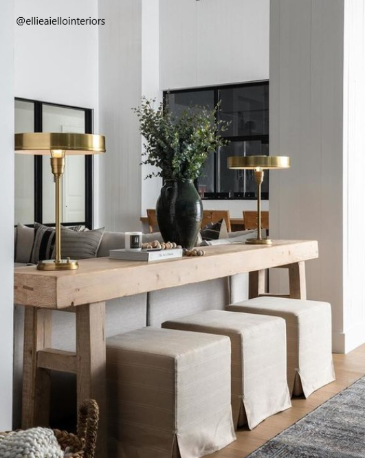 Carlo Table Lamp in Hand-Rubbed Antique Brass