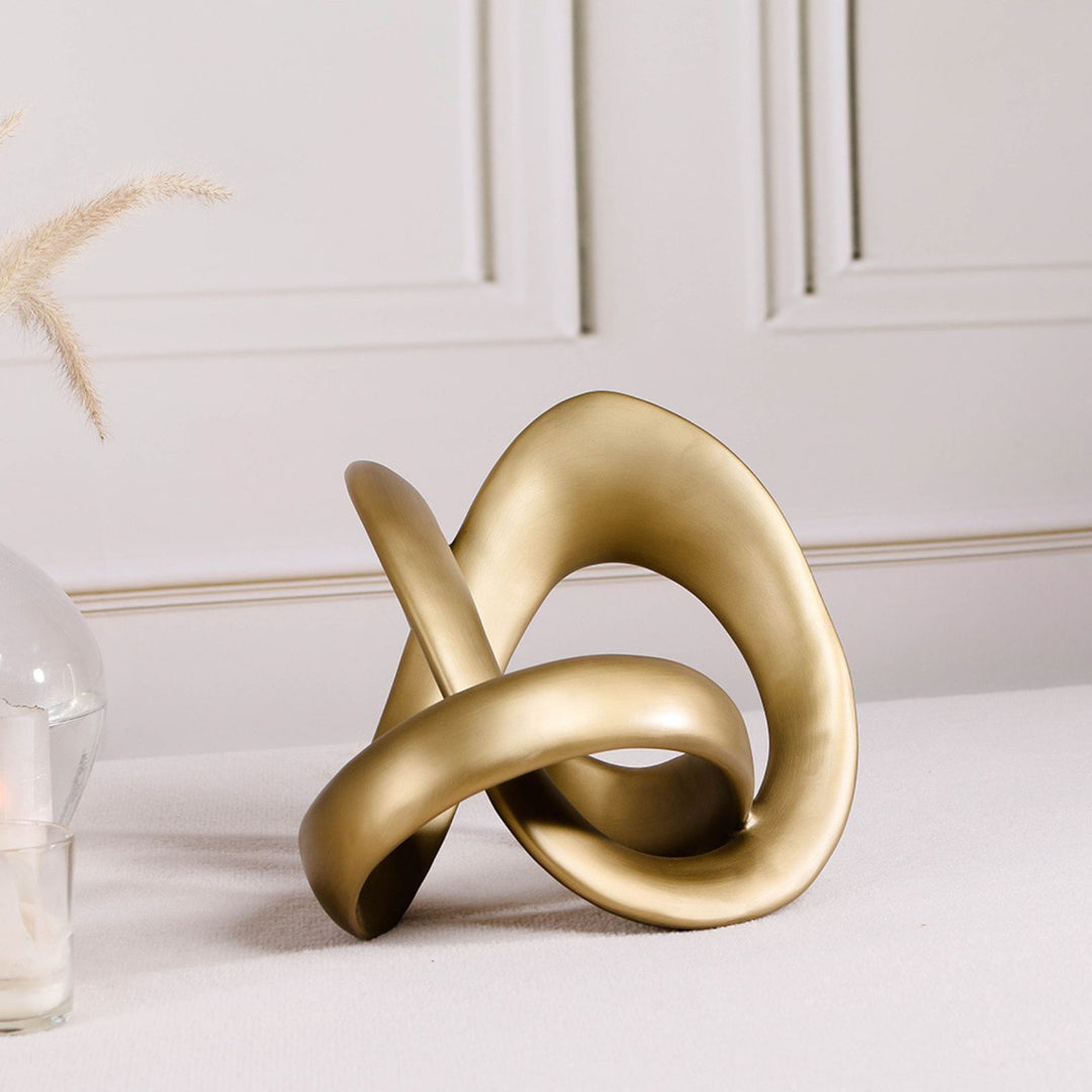 'Knot to be missed' Sculpture